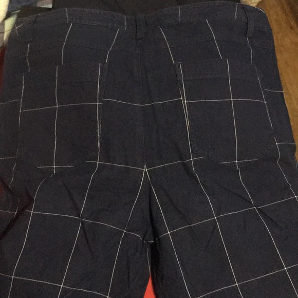 First Issue Shorts🤑 - Picture 4 of 4